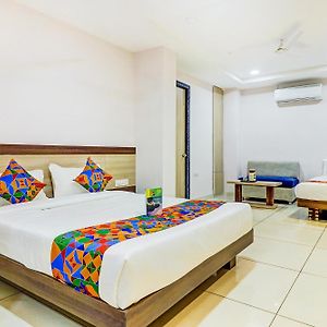Fabhotel Meera Palace